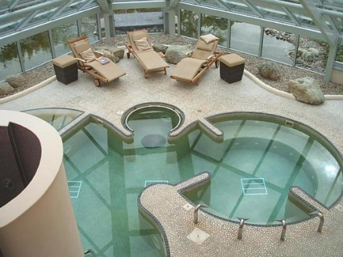 Wild Pheasant Hotel & Spa Llangollen Exterior foto